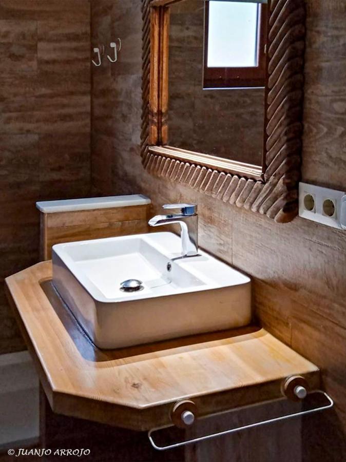 Villa For 4 With A Private Pool & Garden Bedar Bagian luar foto