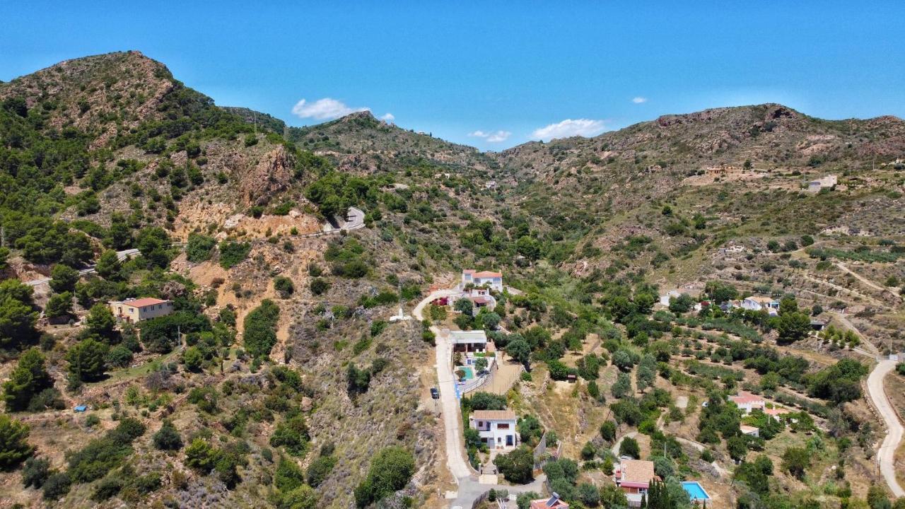 Villa For 4 With A Private Pool & Garden Bedar Bagian luar foto