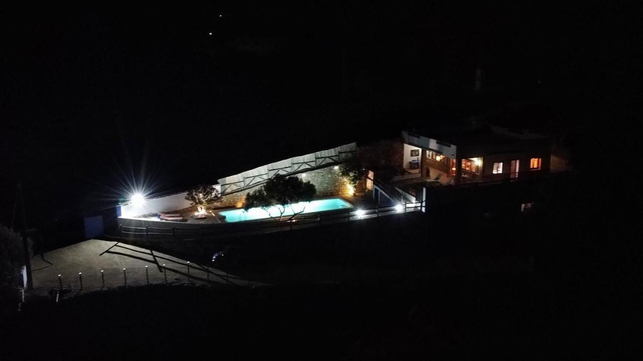 Villa For 4 With A Private Pool & Garden Bedar Bagian luar foto