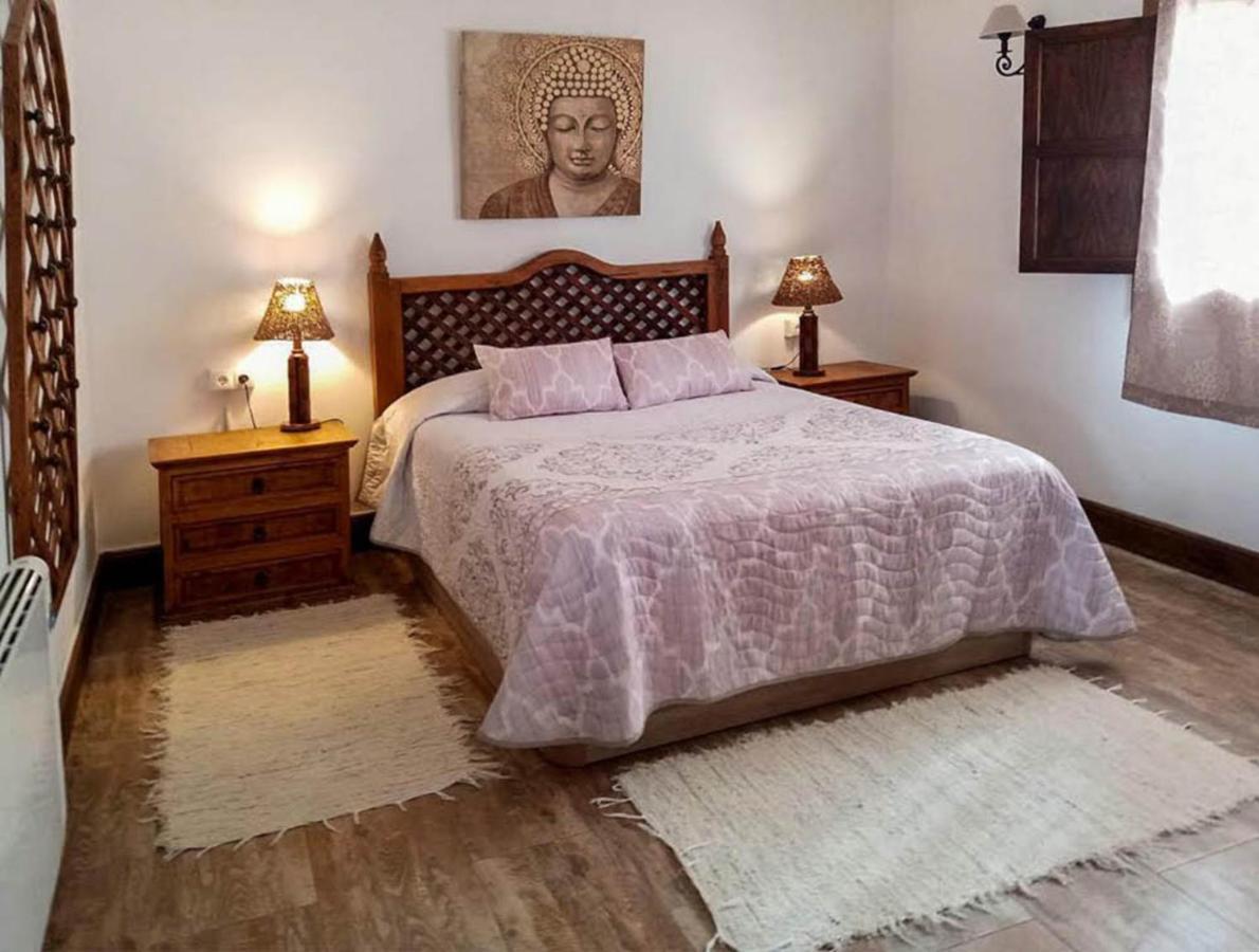 Villa For 4 With A Private Pool & Garden Bedar Bagian luar foto